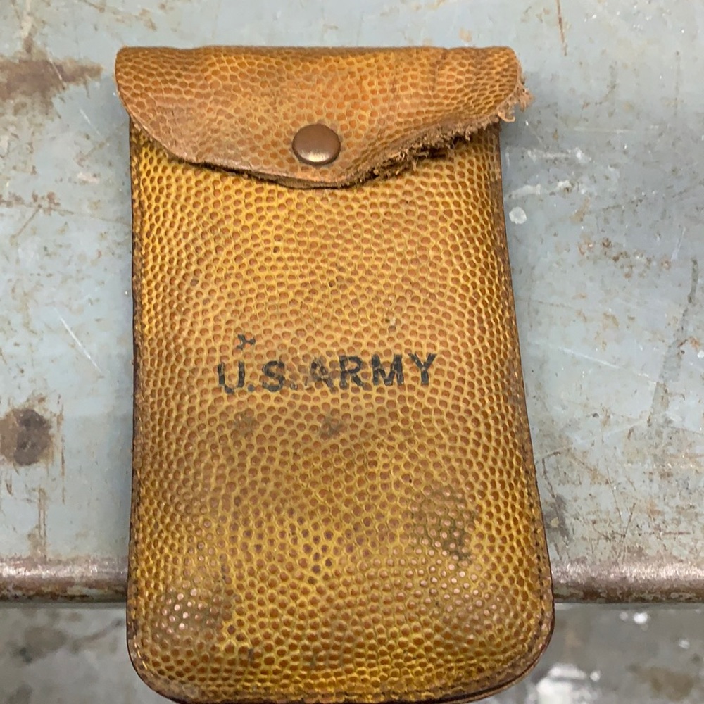 Vintage US Army pouch